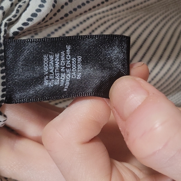 Camber & Grace Featherlight Hi-lo Sleeveless Pocket Blouse, S - Picture 5 of 6